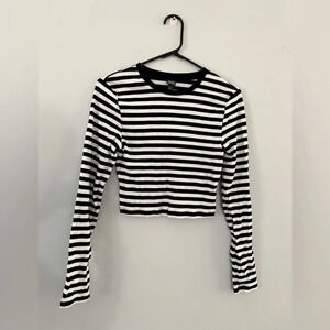 Wild Fable Stripe Crop Top Long Sleeve White Black Shirt Size M